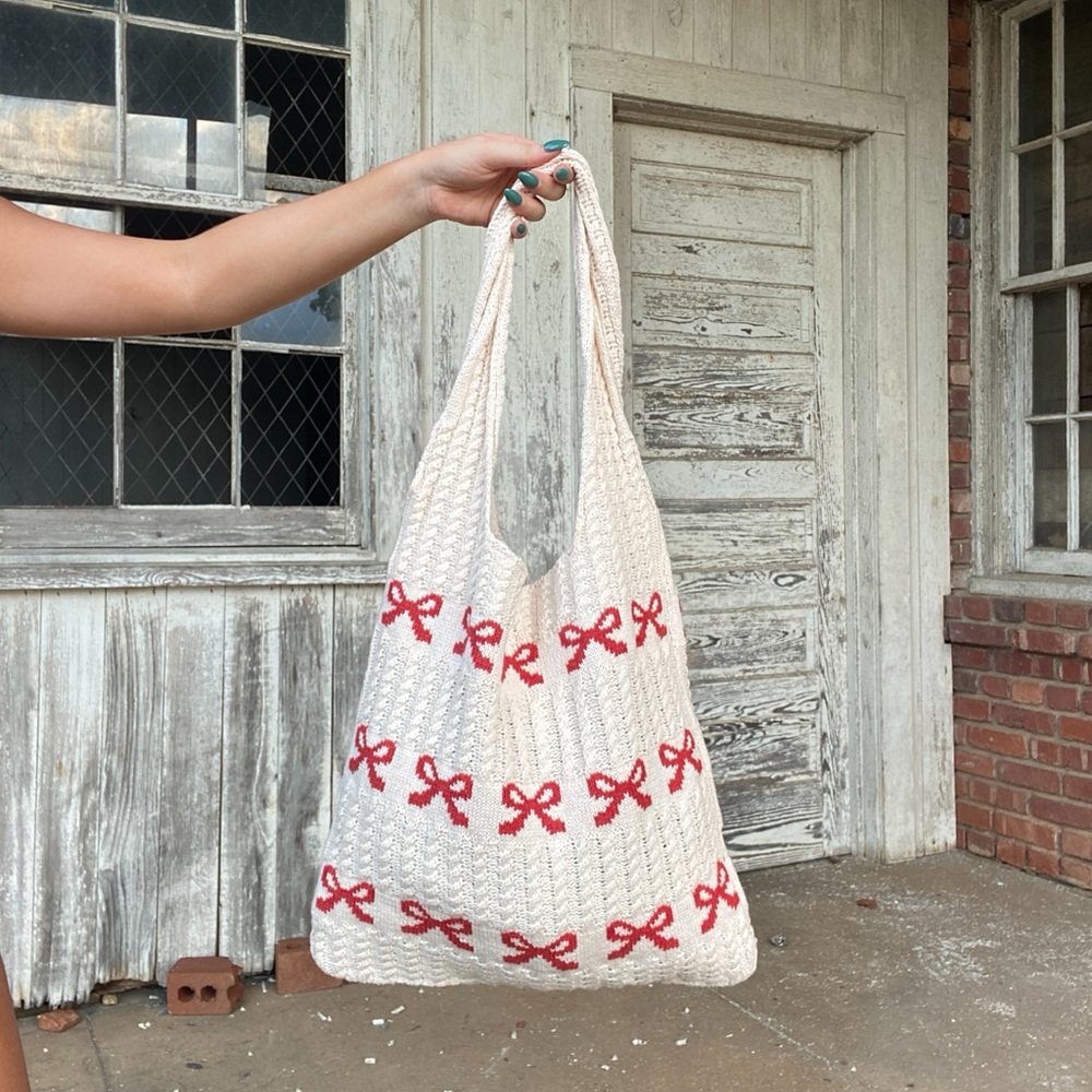Crochet bow tote bag